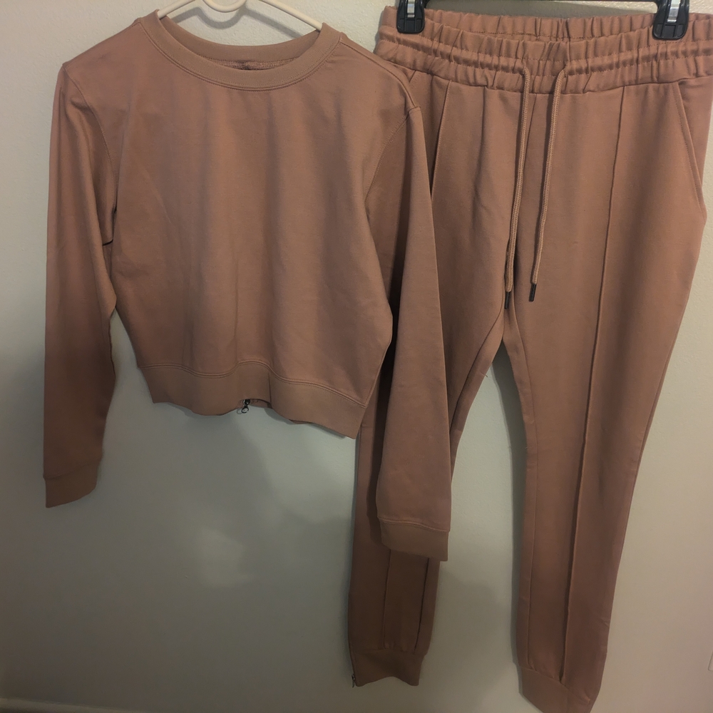 Women's Tan Sweatshirt and Jogger Set